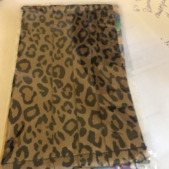 Johnny Was silk face masks pack of 5 each one is different new never out of pack - Picture 3 of 8